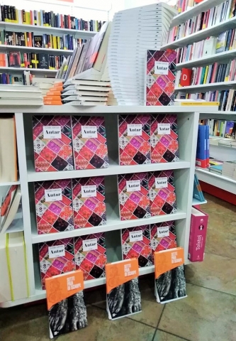 Da Valeria e Giorgio (Libreria "Incontro" Mondadori Soverato, CZ, Giugno 2018)